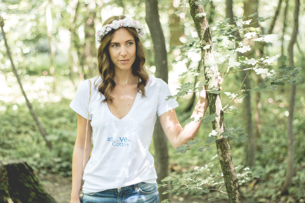 Love My Cotton USA | Simple Shirt, Flower Crown & Denims